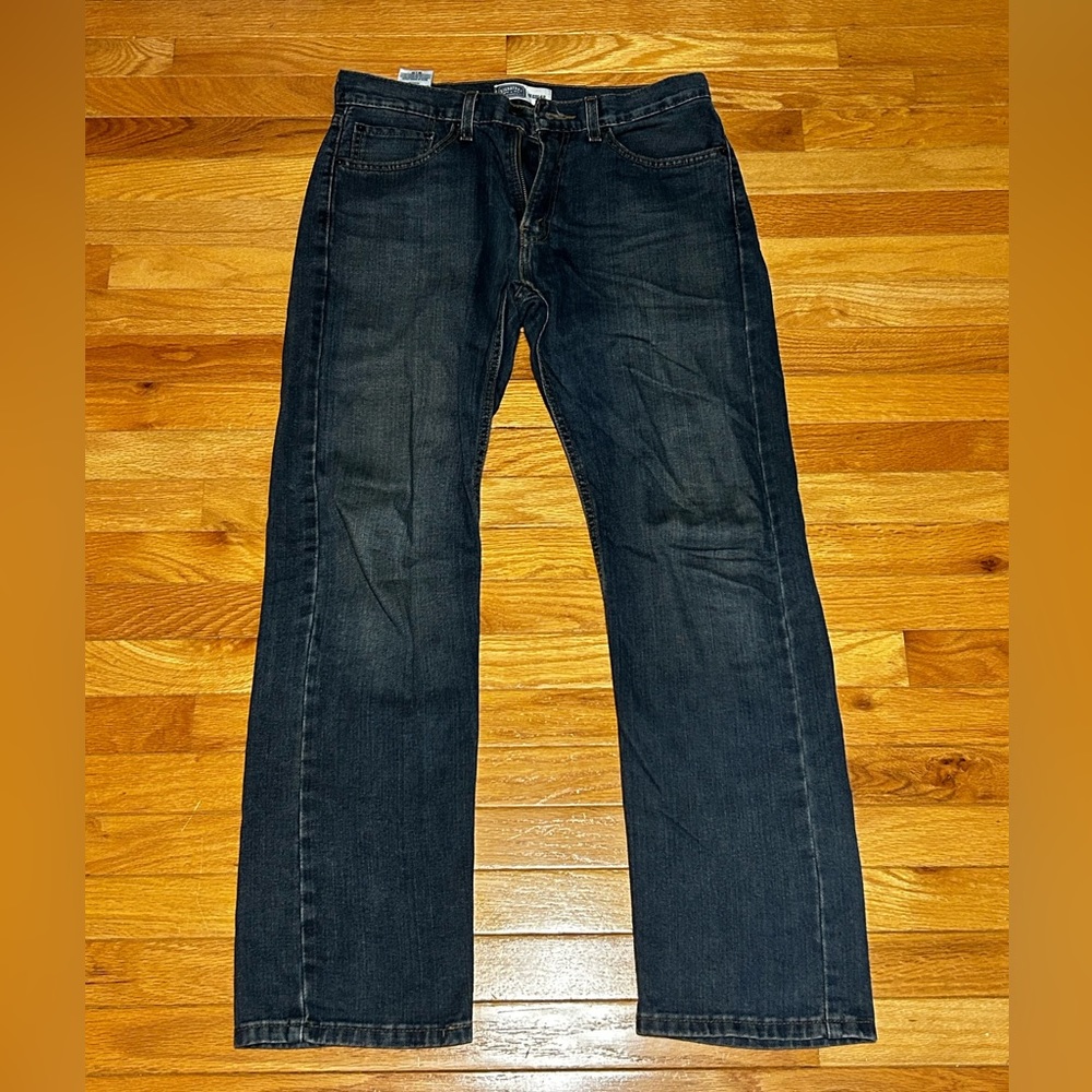 32x32 regular levi jeans